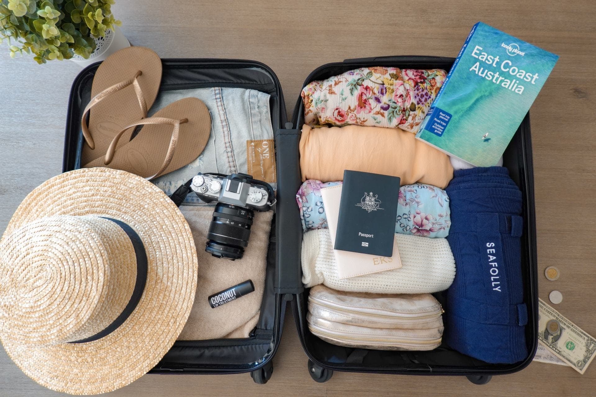 streamlining-your-travels-tech-tips-for-minimalist-exploration